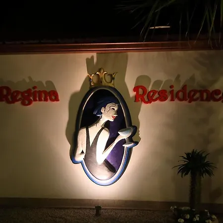 Regina 3*