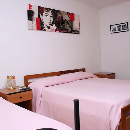 Regina Hotel 3*