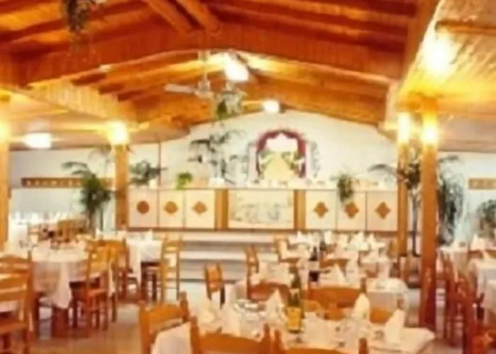 蕾佳娜住宅酒店 3*