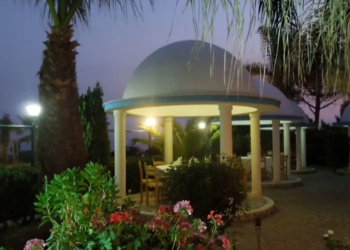 蕾佳娜住宅酒店 3*