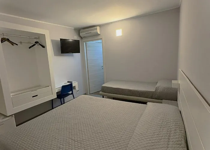 蕾佳娜住宅酒店 玛里纳吉尔萨罗