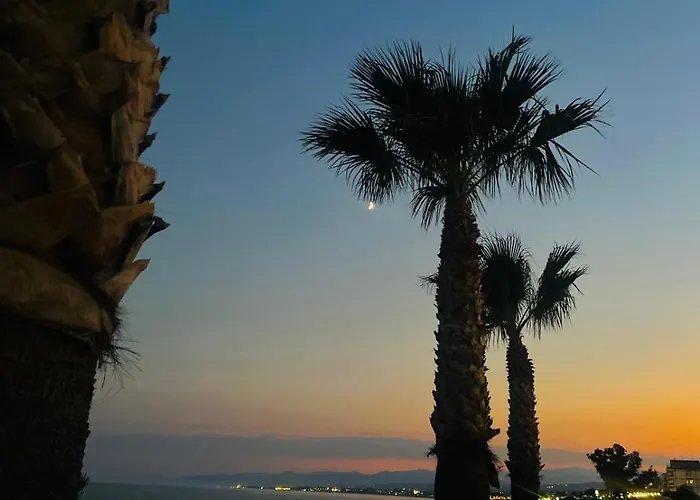 蕾佳娜住宅酒店 3*