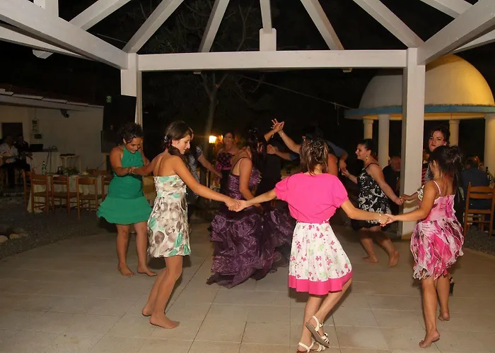 蕾佳娜住宅酒店 3*