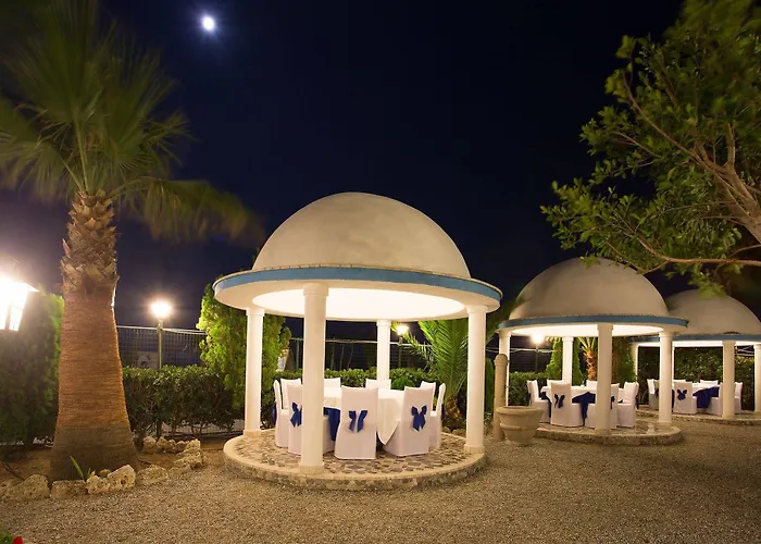 蕾佳娜住宅酒店 3*